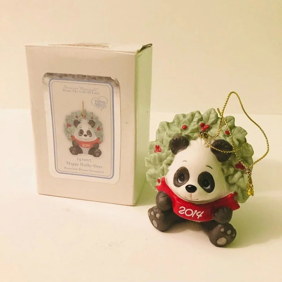 2014 Precious Moments Happy Holly  Days Panda Christmas Ornament - Picture 1 of 16